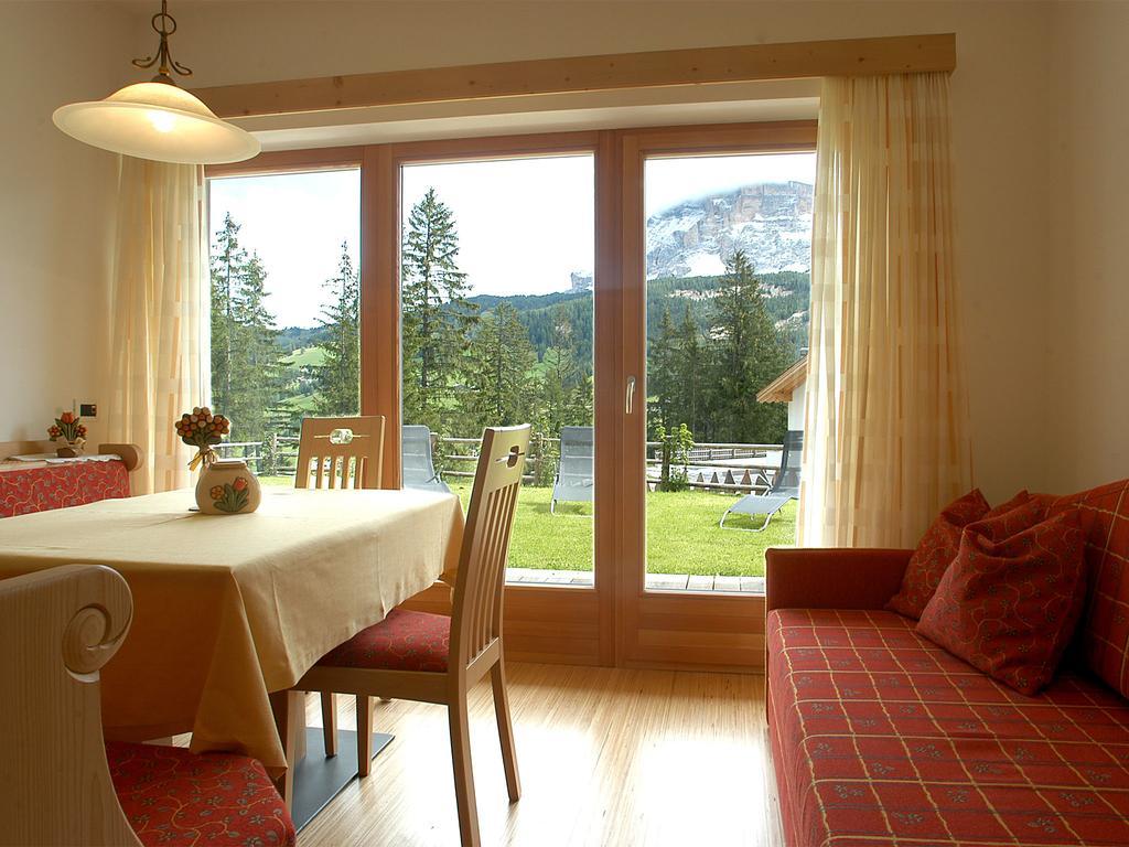 Chalet Susi La Villa  Buitenkant foto